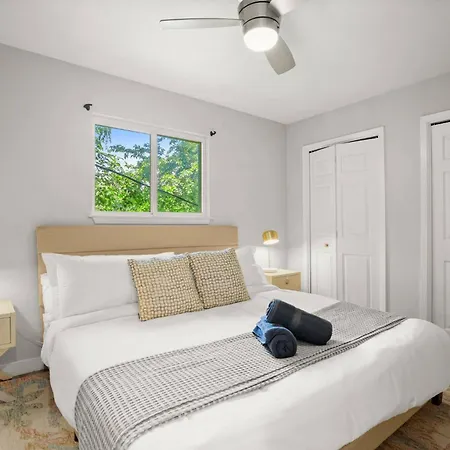 Cozy&Central~Kingsuite - Free Parking